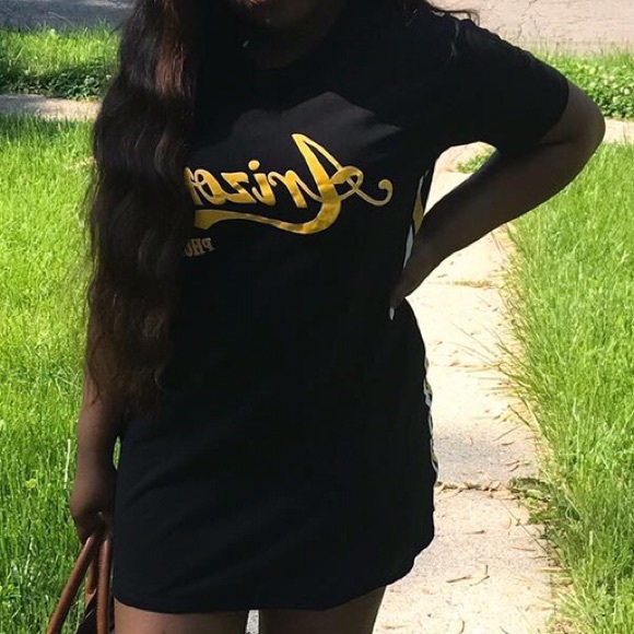 black and yellow t shirt dress